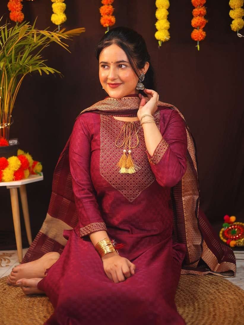 Maroon Women’s Kurta & Pant Set