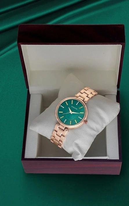 Generic Men's Analog Watch with Green Sunburst Dial and Gold Plated Stainless Steel Bracelet | Roman Numeral Hour Markers | 40.5mm Case | 30M Water Resistant | Formal and Casual Wear Watch for Men